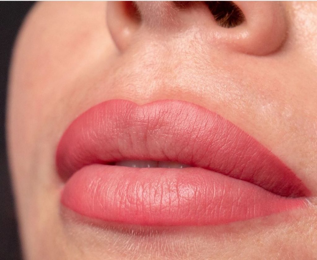 کاربرد میکروبلیدینگ ابرو